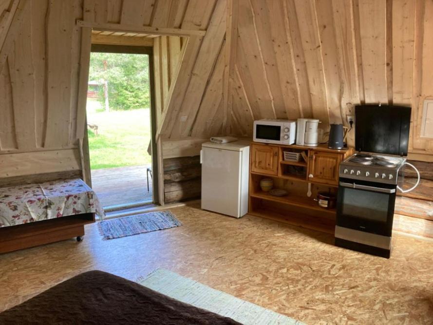 Hotel Kakulaane Tourism Farm à Laukula Extérieur photo